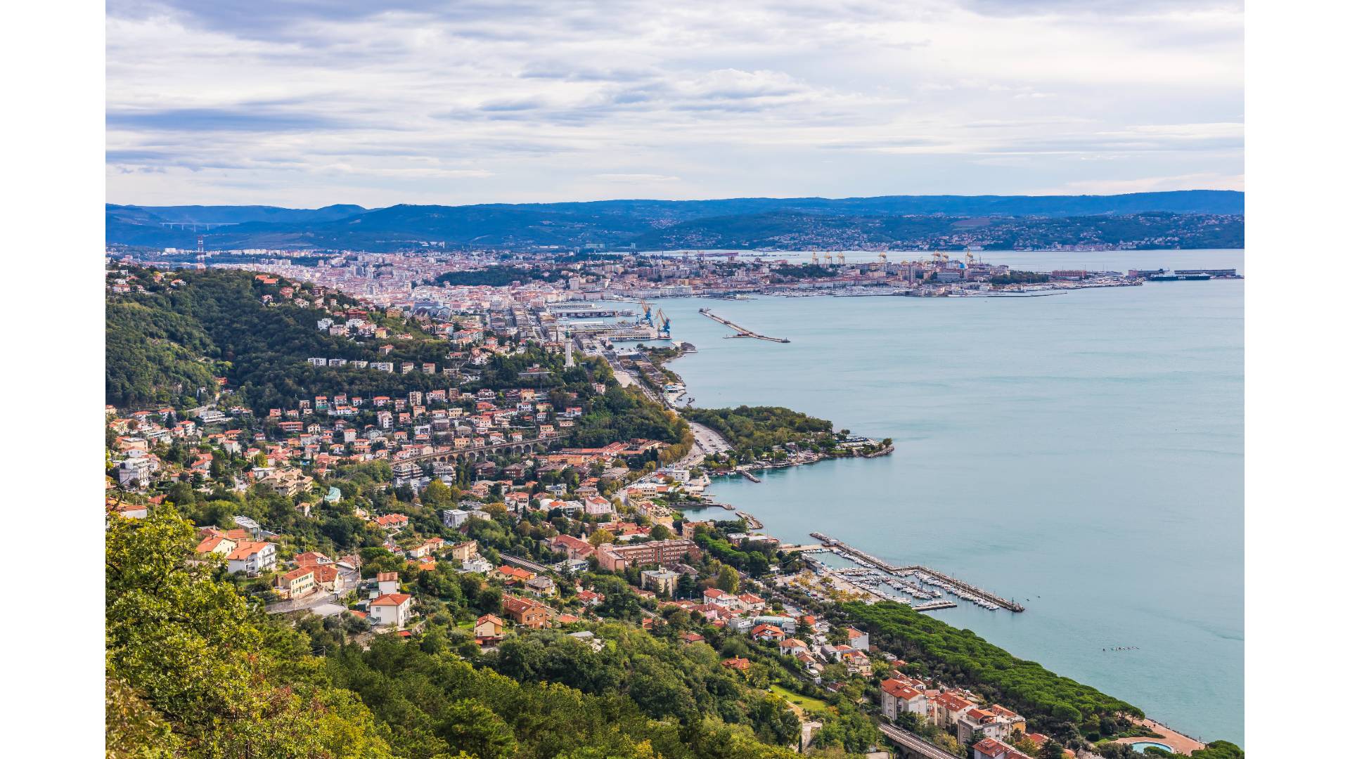 Trieste, capoluogo della regione Friuli-Venezia Giulia - KissKiss.it