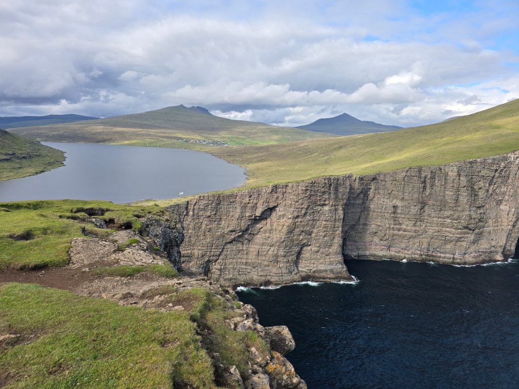 Isole Faroe: l’ultimo paradiso europeo minacciato dalla globalizzazione