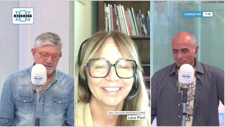 Saluti da Kiss Kiss - Lara Pieri Ass. Cultura Montepulciano (SI)
