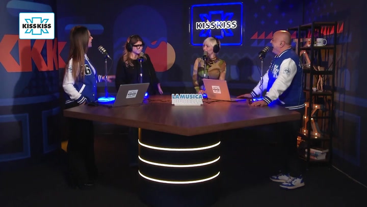 Serena Brancale e Alessandra Amoroso nel Pippo Pelo Show