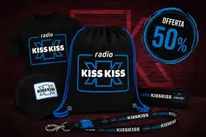 Premium Bag Kiss Kiss Way 2026 al 50%: acquista il merchandising ufficiale Radio Kiss Kiss e approfitta subito dell'offerta sullo shop online.