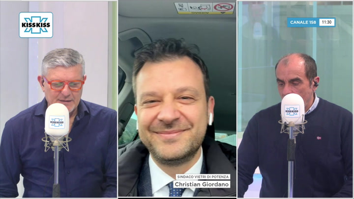 Saluti da Kiss Kiss - Christian Giordano Sindaco Vietri Di Potenza (PZ)