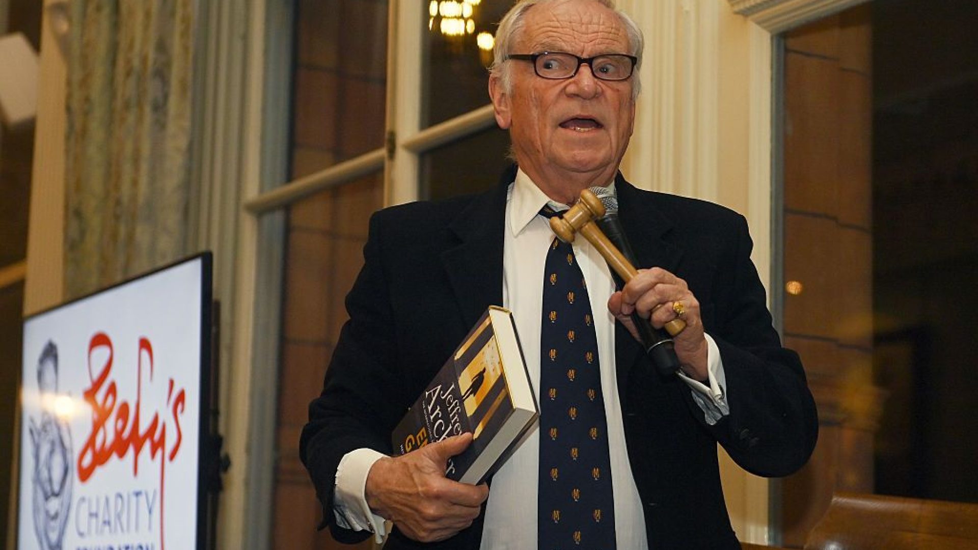 Jeffrey Archer-7.jpg