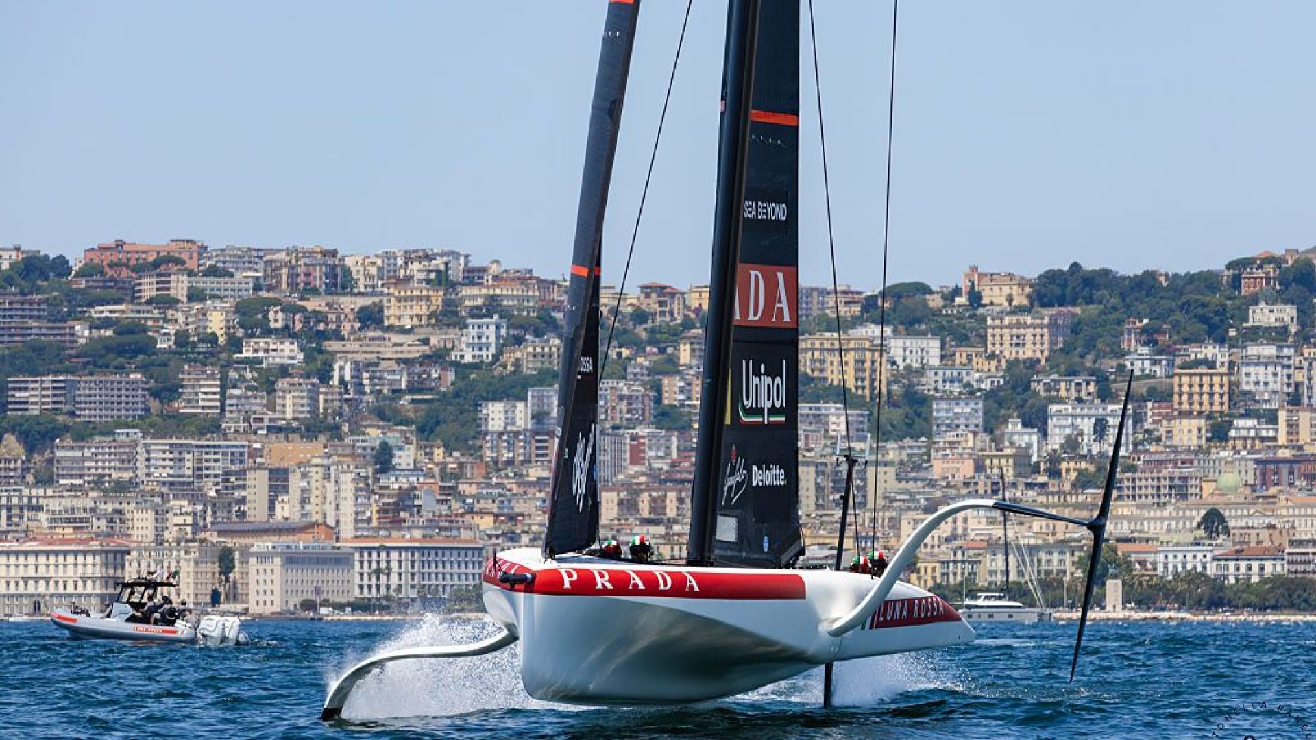 Luna-Rossa-Napoli.jpg