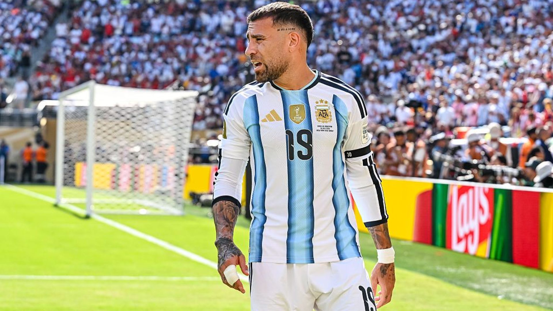 Otamendi-6.jpg