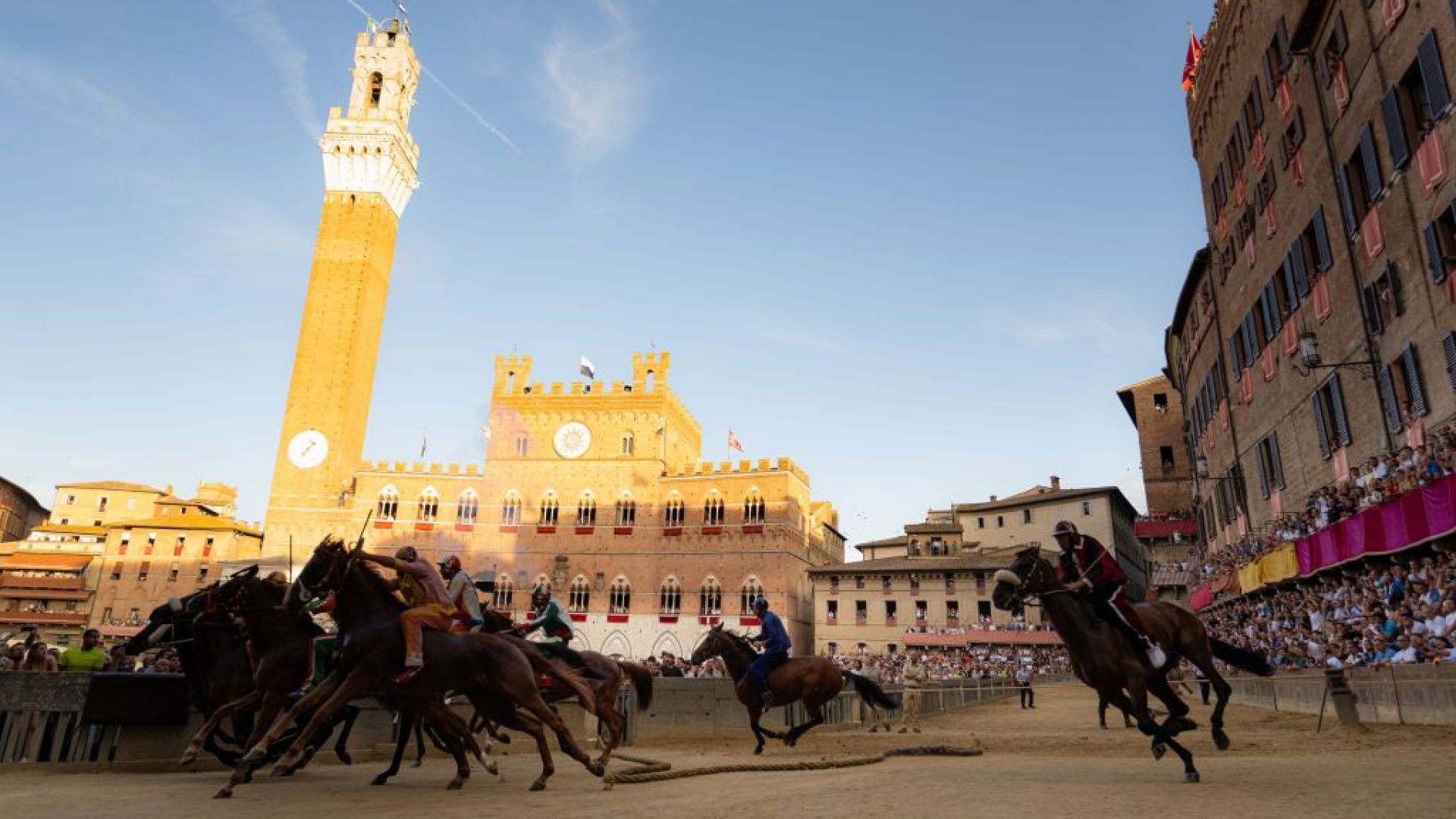 Siena-palio.jpg