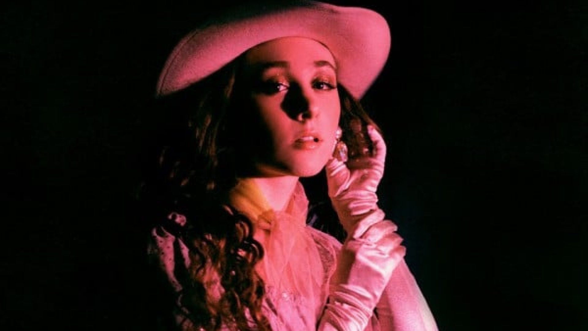 chappell roan pin pony cluc 600x600