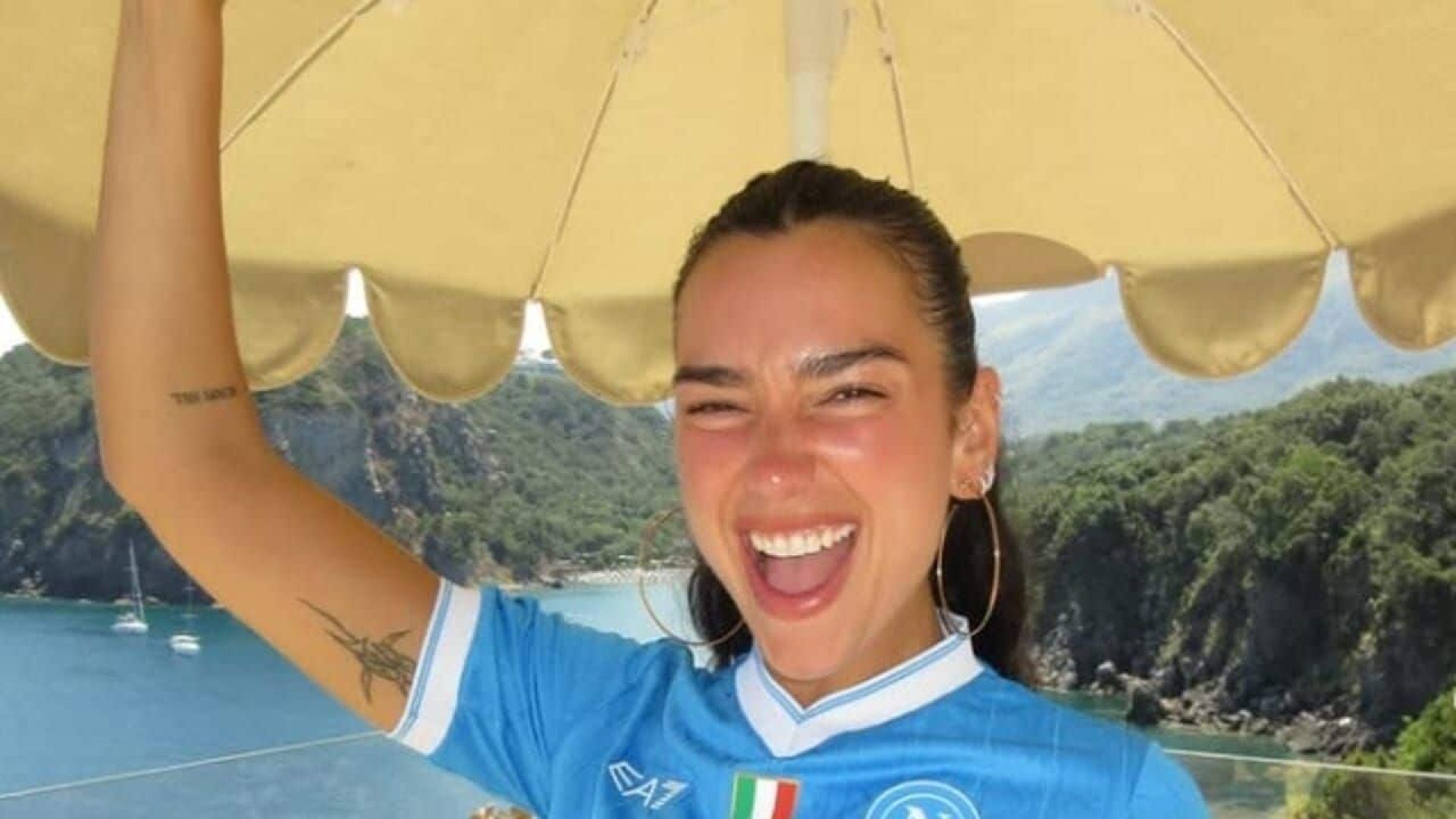 dua lipa-napoli.jpg