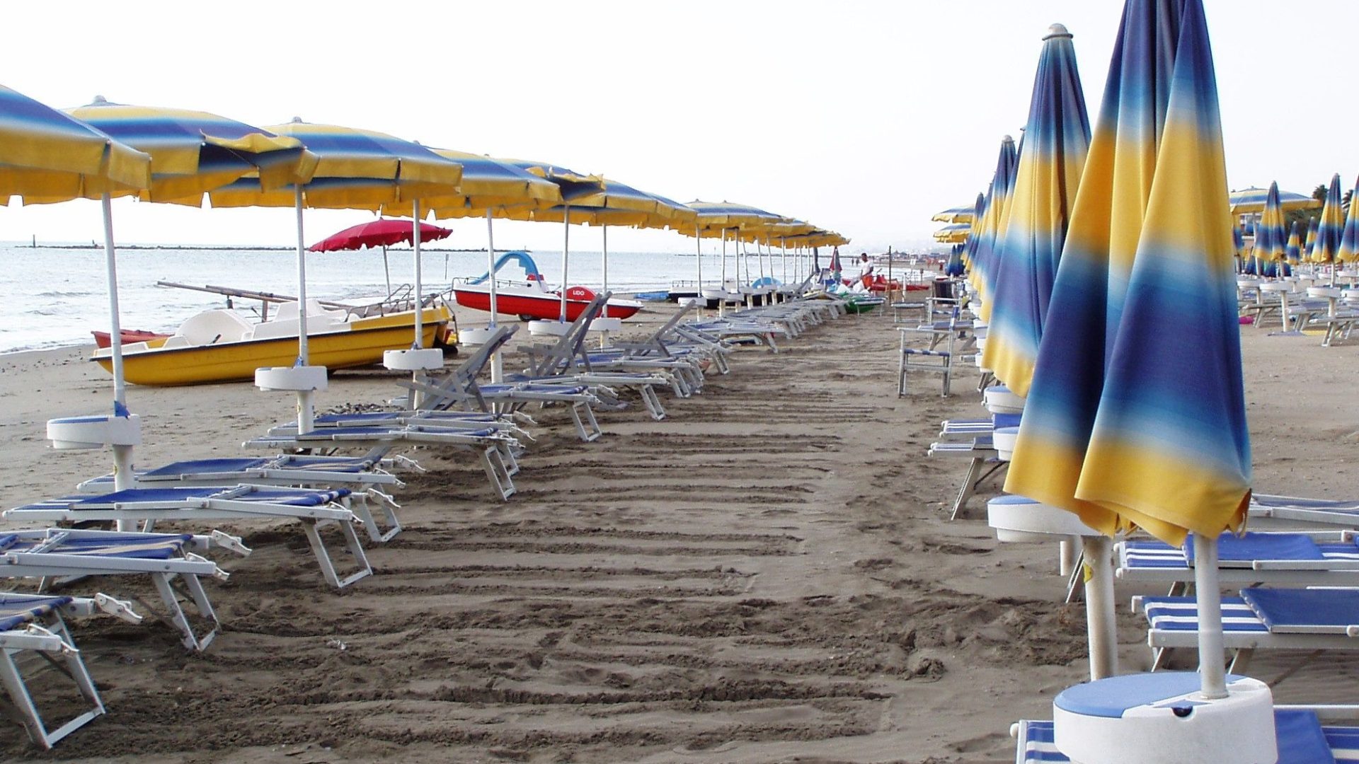 grand-beach-199739.jpg