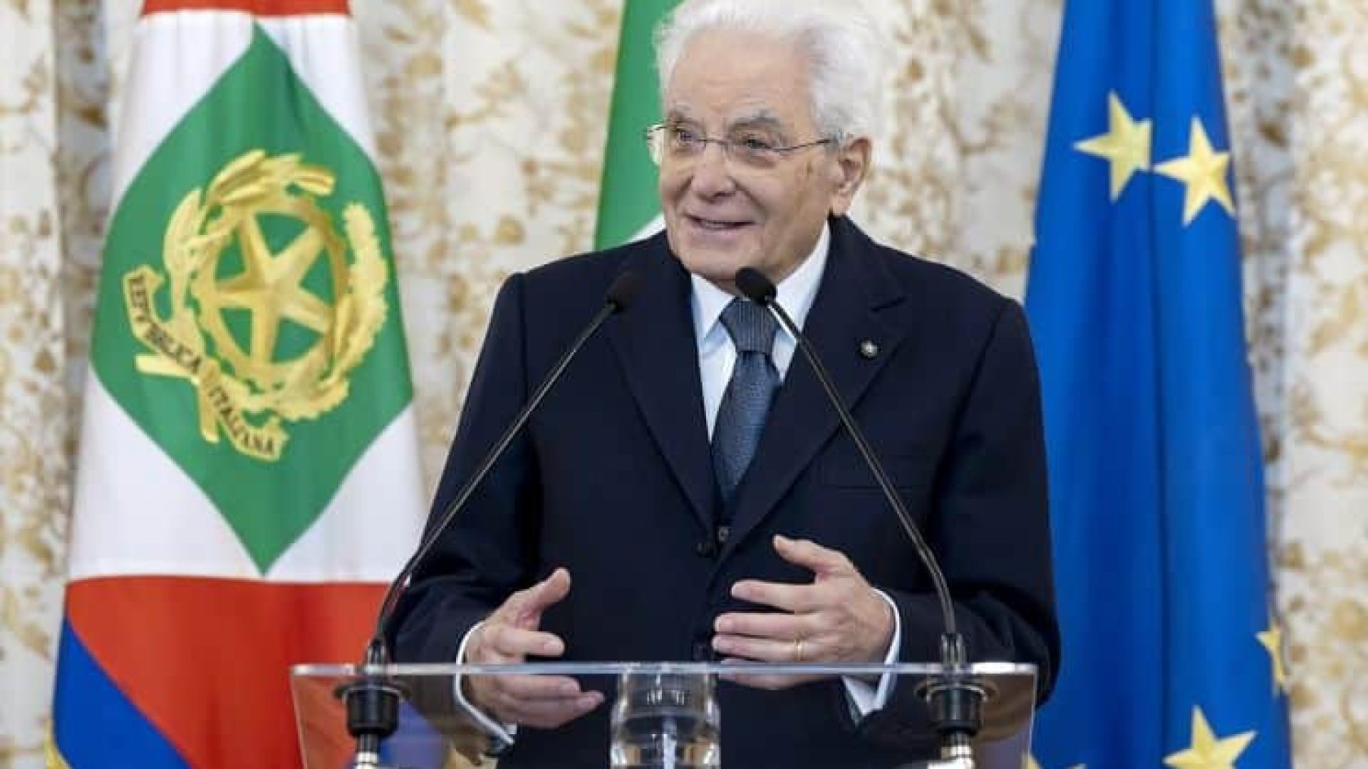Il Presidente Sergio Mattarella rivolge il suo indirizzo di saluto nel corso dell'incontro con dell'incontro con una delegazione della Federazione italiana Vela, in occasione della Coppa America femminile giovani e dei 100 anni dalla fondazione della FIV