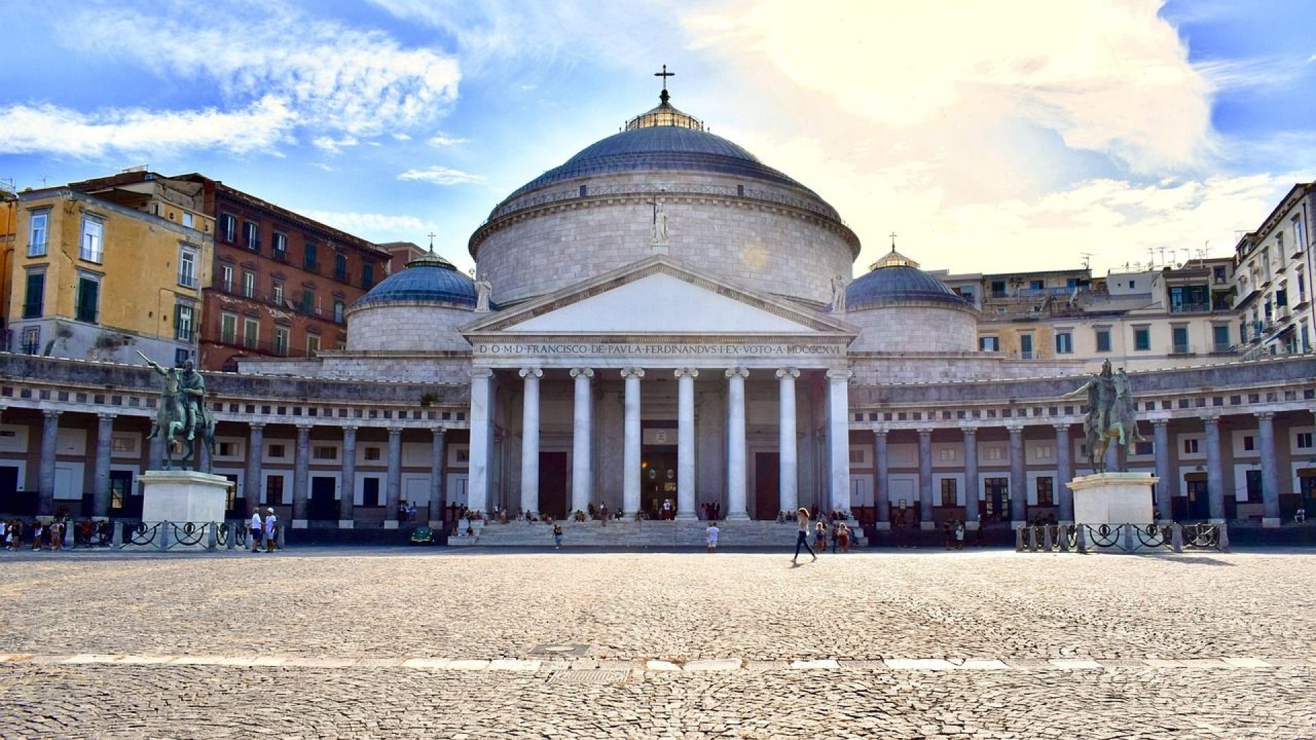 naples-4649019_1280.jpg