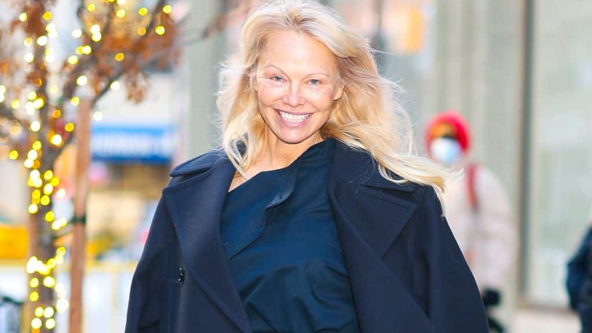 pamelaanderson34.jpg