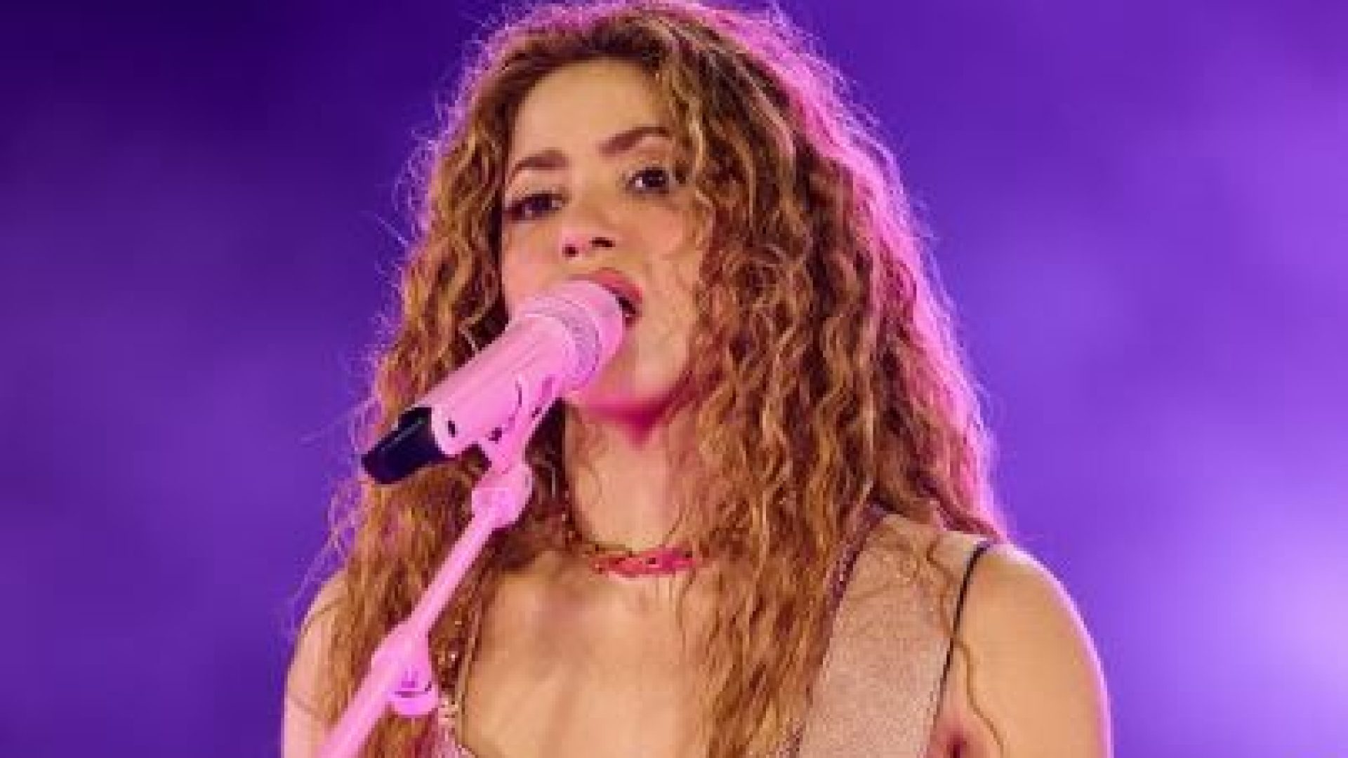 shakira23.JPG